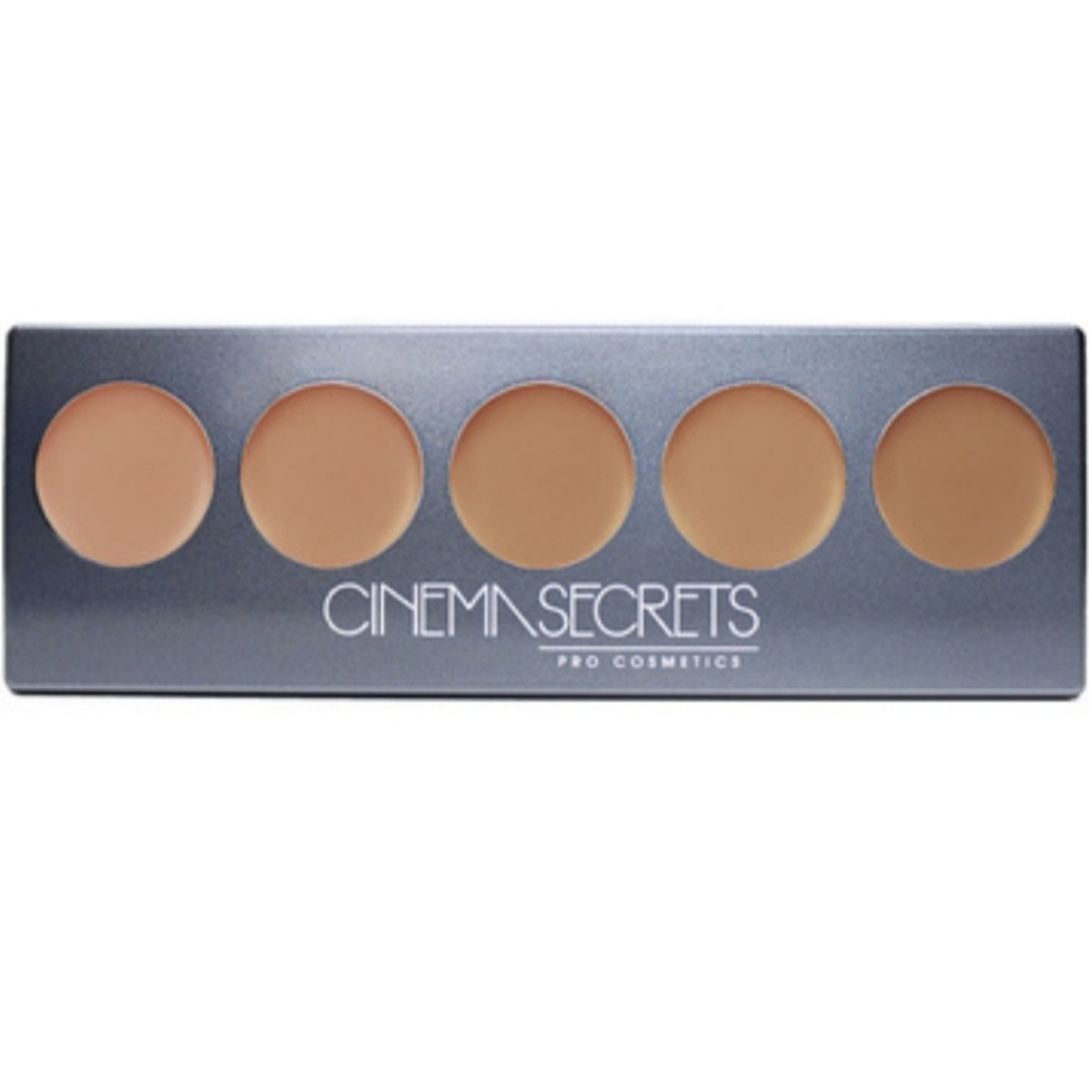NIB Cinema Secrets 5-in-1 Pro Foundation Palette